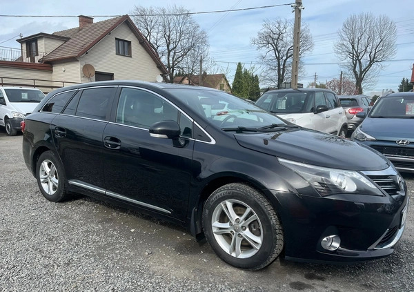 Toyota Avensis cena 54900 przebieg: 130886, rok produkcji 2014 z Sanok małe 301